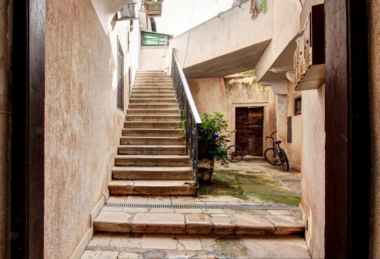 Yulia Apartments Rovinj Eksteriør bilde